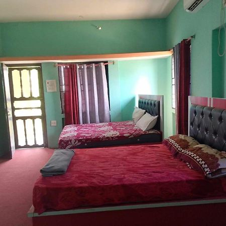 Subha Laxmi Hotel & Lodge Bahāsi Eksteriør bilde
