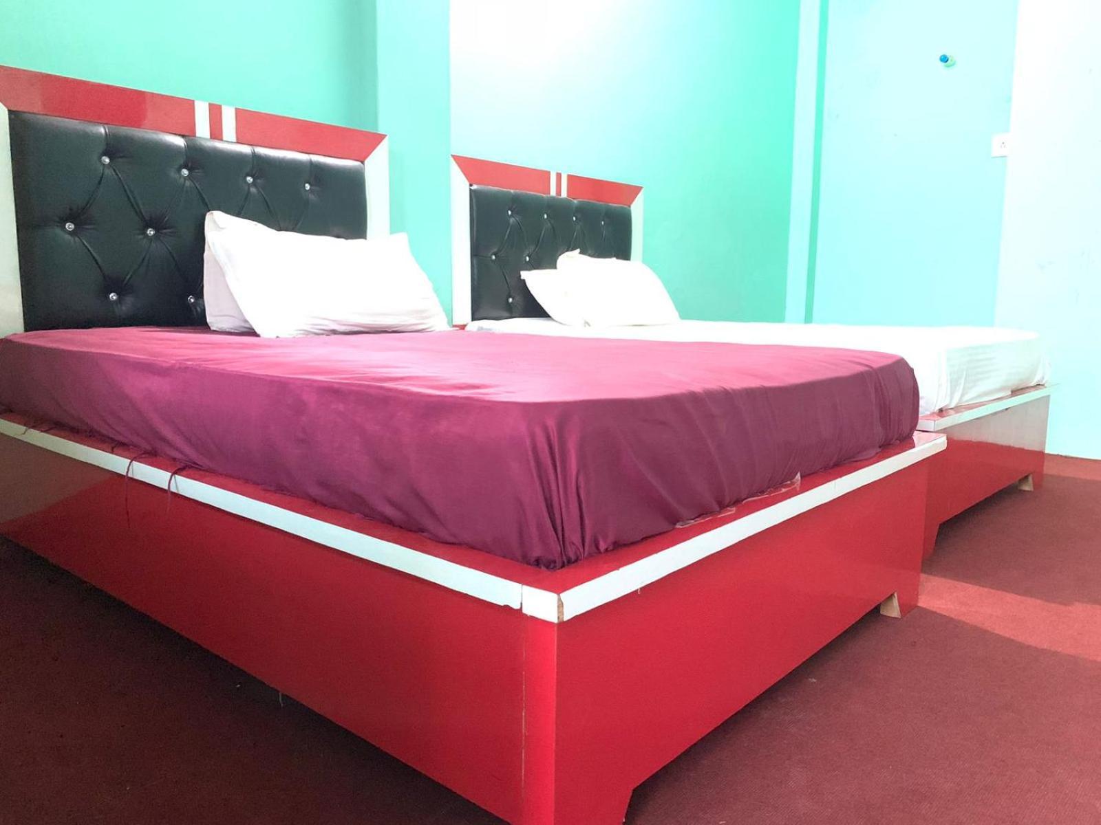 Subha Laxmi Hotel & Lodge Bahāsi Eksteriør bilde