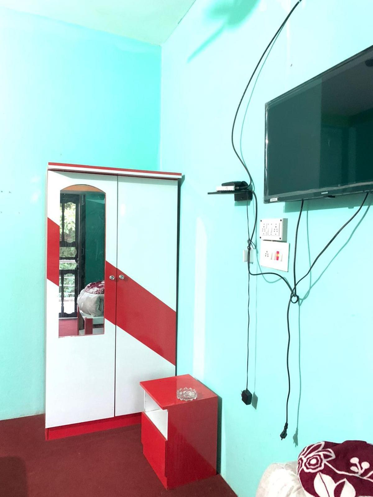 Subha Laxmi Hotel & Lodge Bahāsi Eksteriør bilde